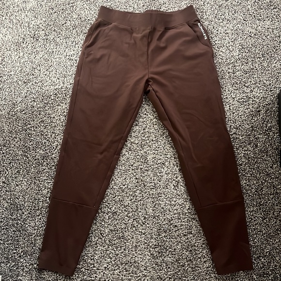 Alphalete Trace Joggers Size Large - Picture 2 of 4